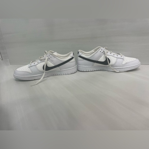 Nike Dunks - Picture 5 of 6